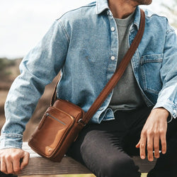 Stylish leather bags for men discount