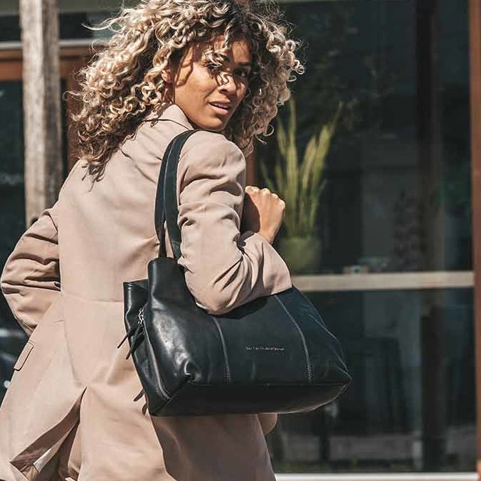 Leather Shoulder Bag Black Gail